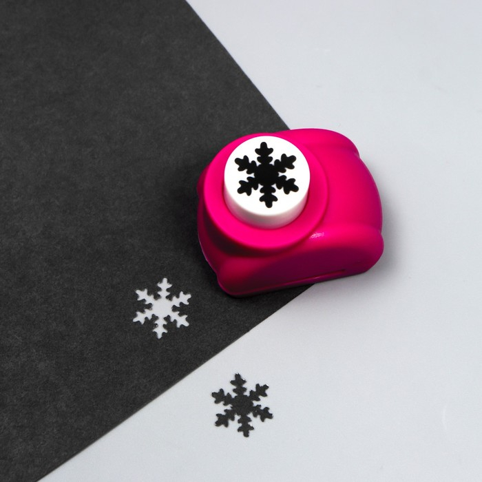 Набор фигурных дыроколов в сундуке, 8 шт МИКС Набор фигурных дыроколов в сундуке, 8 шт МИКС