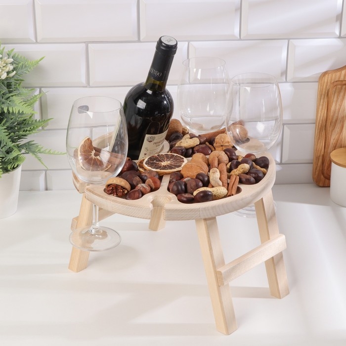 Столик-поднос с менажницей и складными ножками  Столик-поднос с менажницей и складными ножками "Лучше тебя только вино" D=30x2 см, береза