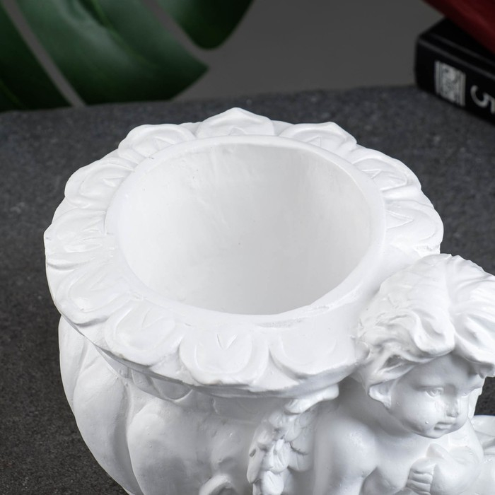 Фигурное кашпо Фигурное кашпо "Ангел карапуз", белый 0,4 л/ 18х14х14см