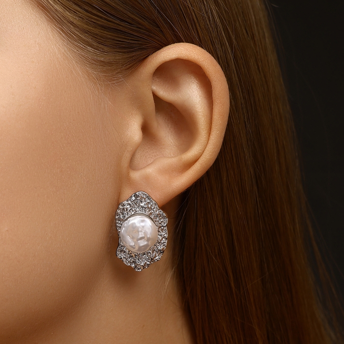 Серьги с жемчугом «Эксклюзив» мятые, цвет серебро Серьги с жемчугом «Эксклюзив» мятые, цвет серебро