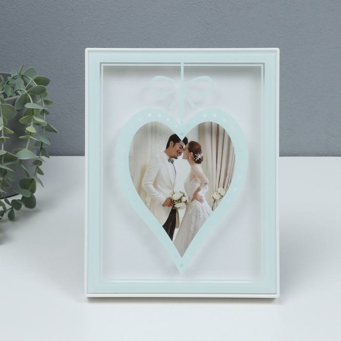 Фоторамка пластик на 1 фото13х18 см Фоторамка пластик на 1 фото13х18 см "Сердце с бантиком" белый бумага тиснение 18х2х23 см