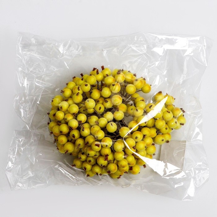 Новый год! Декоративные ягодки, жёлтые, 7 × 6 × 7 см, 40 ягод Новый год! Декоративные ягодки, жёлтые, 7 × 6 × 7 см, 40 ягод
