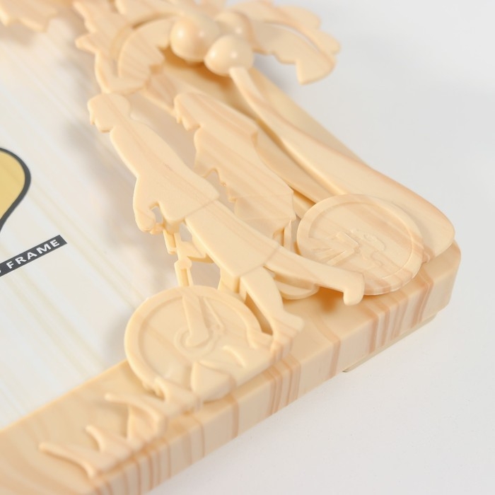 Фоторамка пластик под дерево 12х17 см Фоторамка пластик под дерево 12х17 см "Прогулка под пальмами" 17,7х21 см