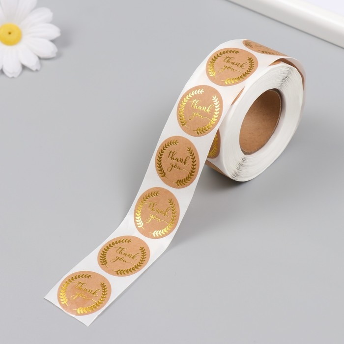 Наклейка бумага Наклейка бумага "Крафт. Спасибо. Веточки" с золотинкой d=2,5 см 500 шт в рулоне 3х6,5х6,5 см 96839