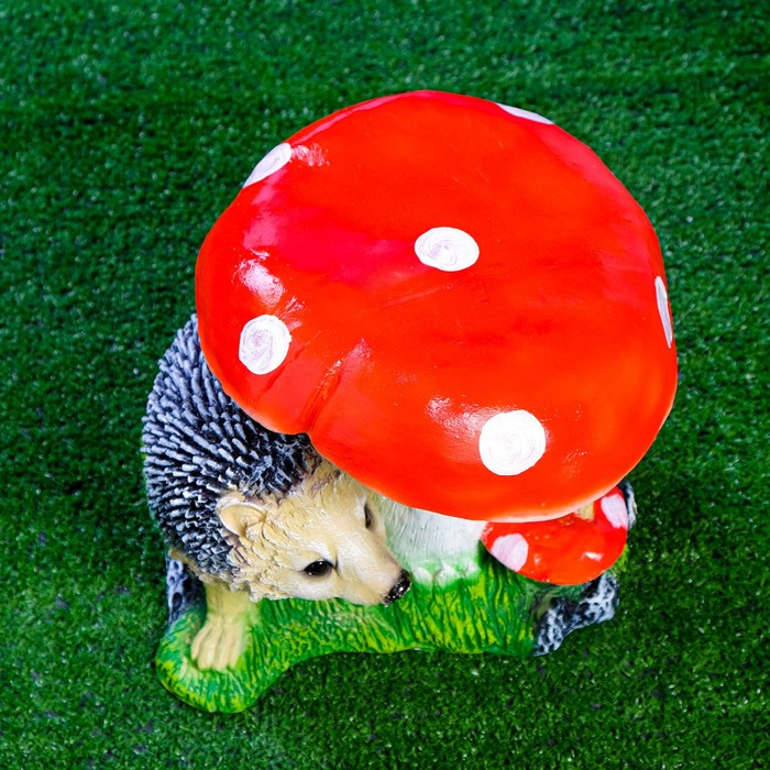 Садовая фигура  Садовая фигура "Гриб с двумя ежами" 26х30х30см