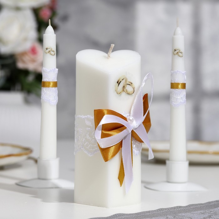 Набор свечей  Набор свечей "Кружевной с бантиком" золотой: домашний очаг 6,8х15см, родительские 1,8х17,5см