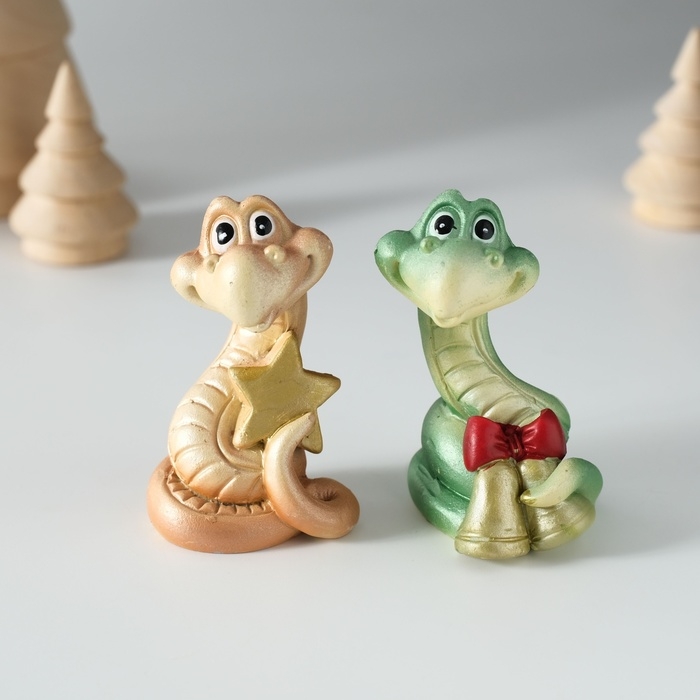 Сувенир полистоун Сувенир полистоун "Змейка с колокольчиками/звездой" МИКС 3,5х3,5х6,5 см