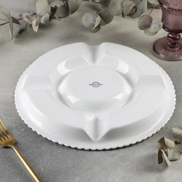 Менажница фарфоровая 5 ячеек Magistro &laquo;Лакомка&raquo;, d=30 см, цвет белый