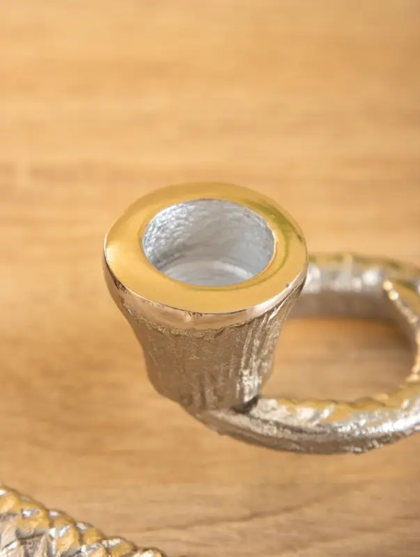 Подсвечник «Змейка», 15×9.5×5 см, алюминий Подсвечник «Змейка», 15×9.5×5 см, алюминий