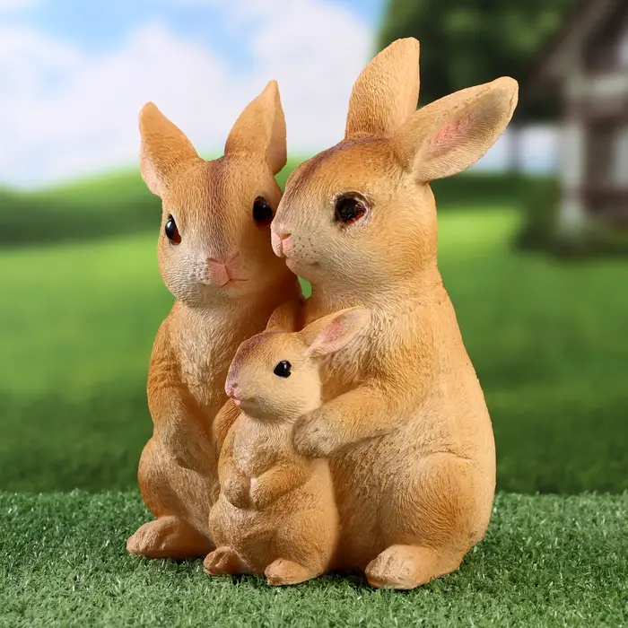 Фигурка "Семья зайцев" 11х15х23см ///