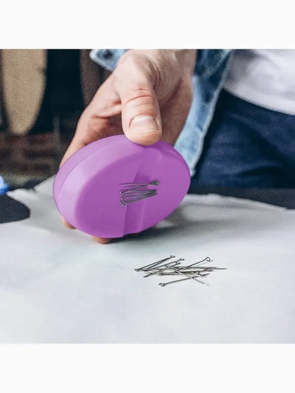 Игольница магнитная, 9.3&times;6.5 см, фиолетовая