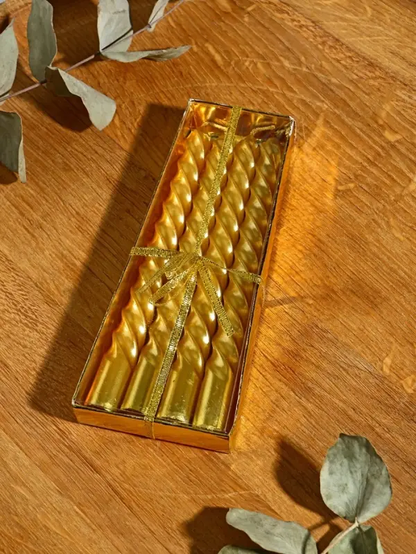 Свечи витые «Счастья в новом году. Золотой конь», 4 шт, 6,8 х 16 х 2 см Свечи витые «Счастья в новом году. Золотой конь», 4 шт, 6,8 х 16 х 2 см