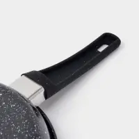Сковорода Доляна Black Rock, d=18 см, ручка софт тач, антипригарное покрытие, чёрная