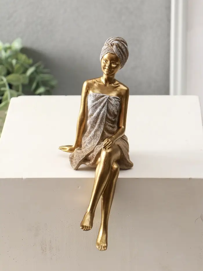 Сувенир полистоун "Девушка в банном полотенце" 7,5х9х19,5 см