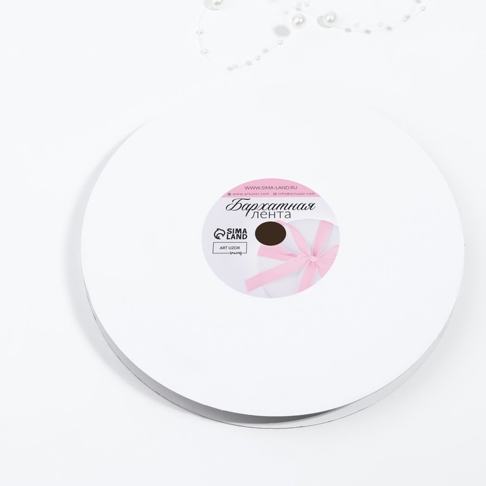 Лента бархатная, с серебряным люрексом, 10 мм, 18 ± 1 м, цвет чёрный №03 Лента бархатная, с серебряным люрексом, 10 мм, 18 ± 1 м, цвет чёрный №03