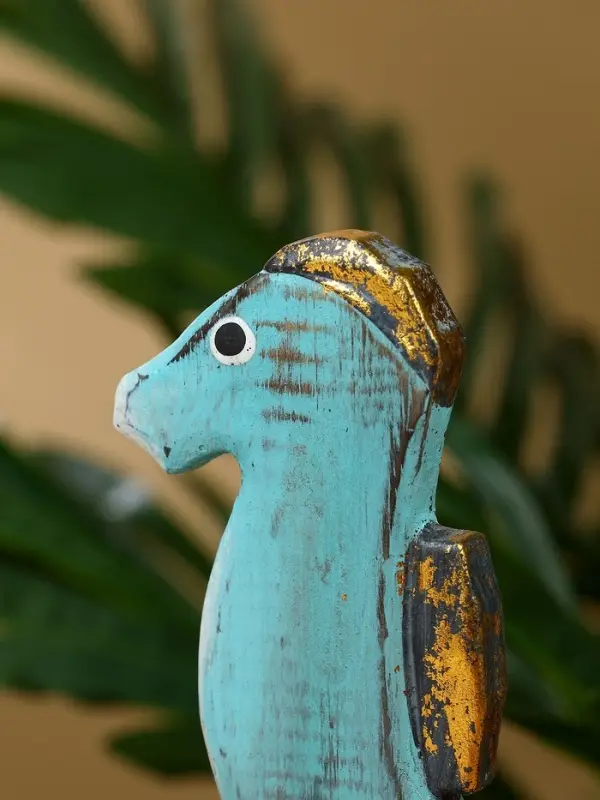 Календарь настольный Календарь настольный "Морской конёк" дерево 11х5х19 см, цв. бирюзовый