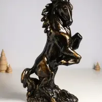 Копилка "Скульптура коня"  высота 45 см , античный Копилка "Скульптура коня"  высота 45 см , античный