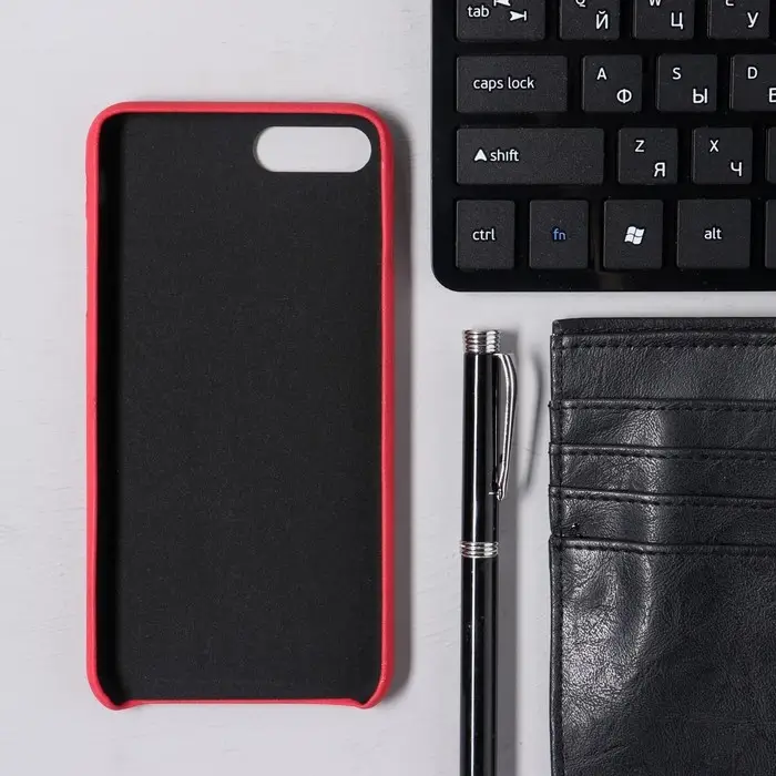 Чехол LuazON для iPhone 7 Plus/8 Plus, с отсеком под карты, кожзам, красный Чехол LuazON для iPhone 7 Plus/8 Plus, с отсеком под карты, кожзам, красный