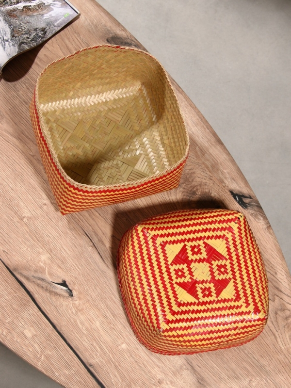 Корзинка плетеная  Корзинка плетеная "Севилья" 24х24х15 см