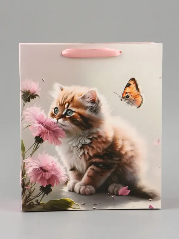 Пакет подарочный ламинированный вертикальный &laquo;Котик и цветок&raquo;, M 26&times;32&times;12 см