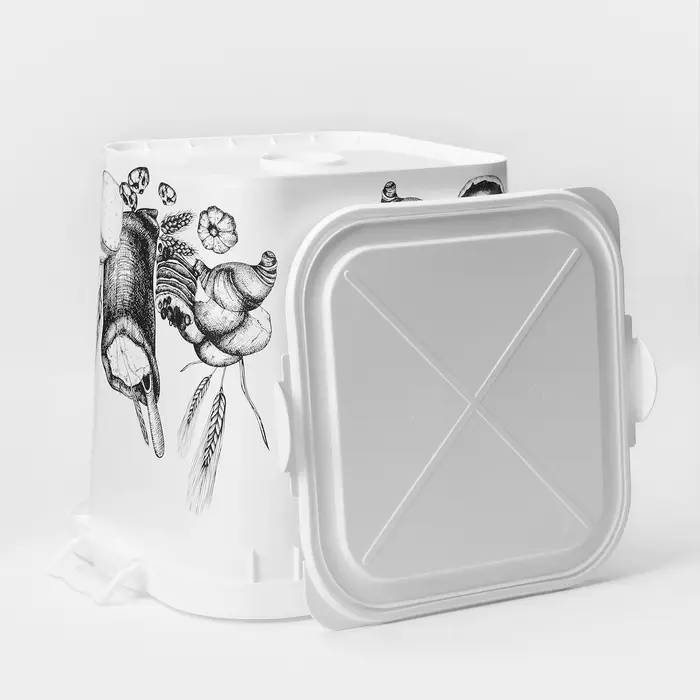 Ёмкость для муки и сахара Альтернатива, 25 л, с декором, пластик, белая, крышка МИКС