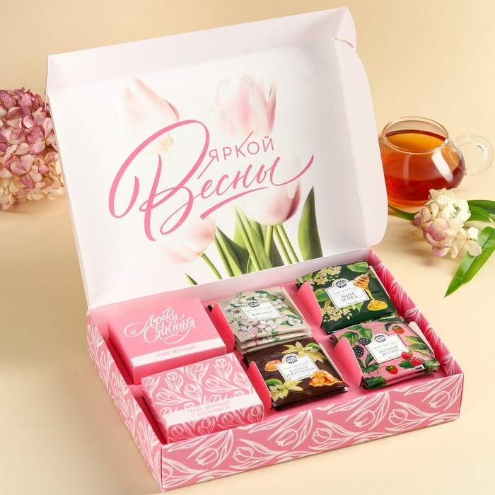 Набор с чаем «С праздником весны», весовой чай 40 г (2 шт. х 20 г)., чай в пакетиках 21,6 (12 шт. х 1,8 г). Набор с чаем «С праздником весны», весовой чай 40 г (2 шт. х 20 г)., чай в пакетиках 21,6 (12 шт. х 1,8 г).