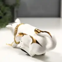 Фигурка настольная керамика &laquo;Кошка бело-золотистая с цепочкой из страз&raquo;, на полку, стол, 8.5&times;5.5&times;17 см