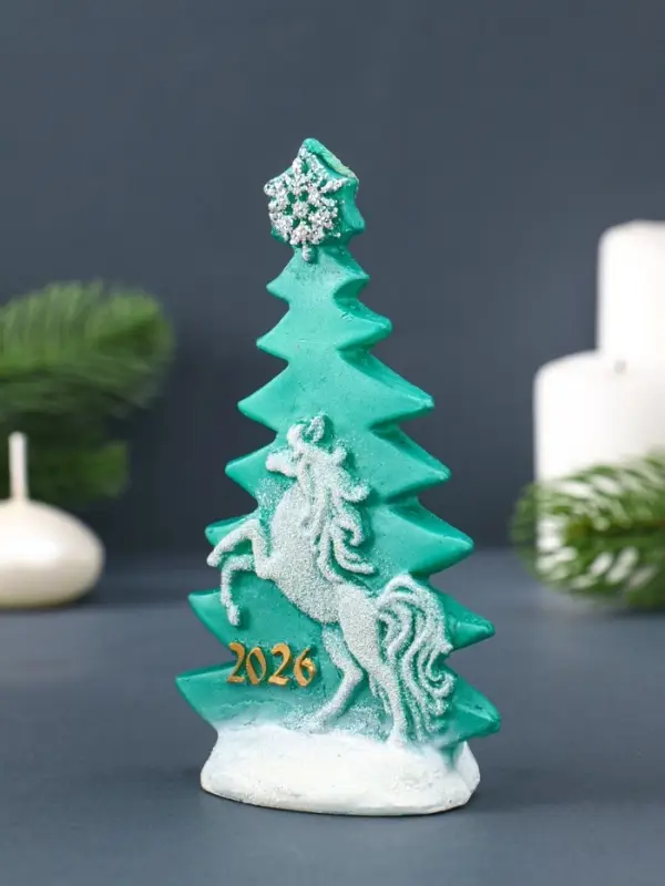 Свеча фигурная "Ёлка с барельефом" 7,5х4х12,5 см, цв. зелёный