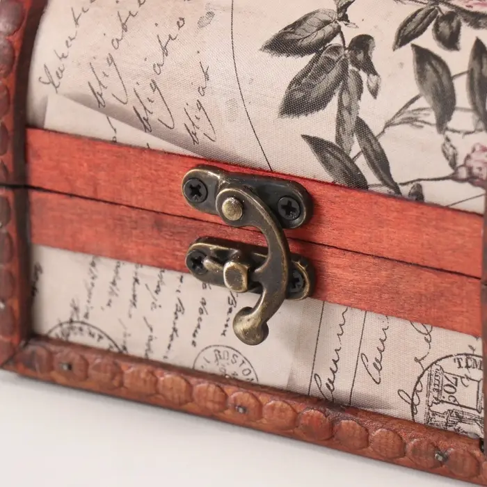 Шкатулка для украшений &laquo;Сундучок. Письма из далека&raquo;, дерево, 12&times;9&times;8.5 см