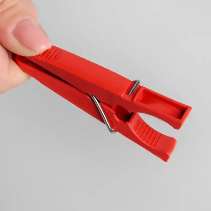 Прищепки бельевые «Пингвин», 8 см, 24 шт, цвет МИКС Прищепки бельевые «Пингвин», 8 см, 24 шт, цвет МИКС