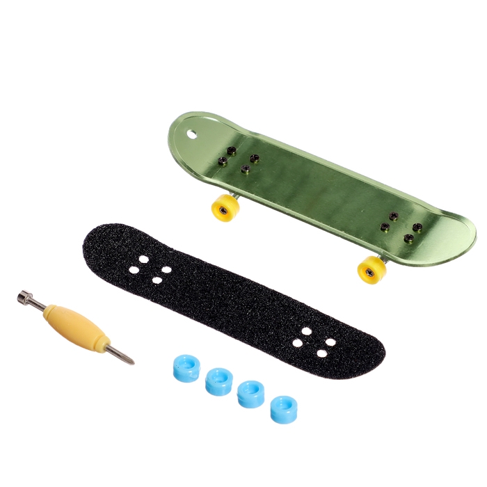 Фингерборд металлический «Золотой трюк», 2 комплекта колёс, ключ, цвет МИКС Фингерборд металлический «Золотой трюк», 2 комплекта колёс, ключ, цвет МИКС