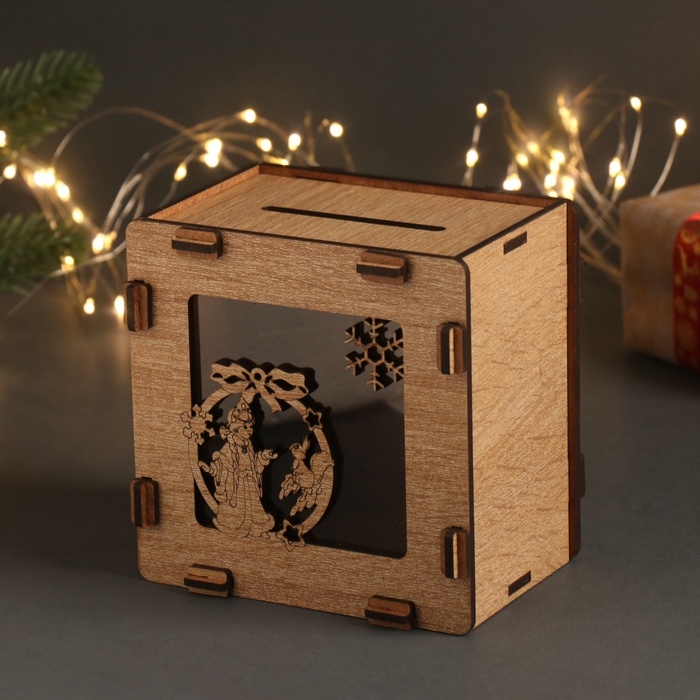 Новогодняя копилка  Новогодняя копилка "Снегурочка" 12х12х9 см