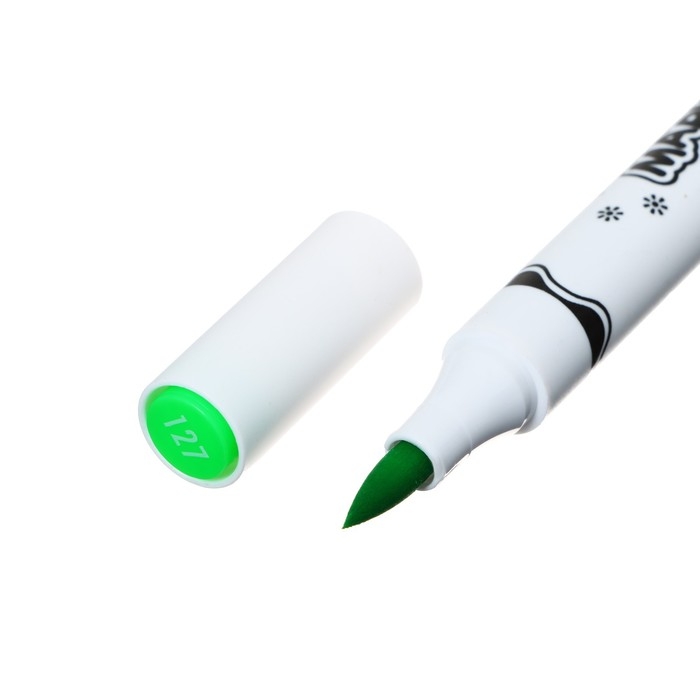 Набор маркеров, 24 цветов, кистеобразный наконечник, в пластиковой коробке Набор маркеров, 24 цветов, кистеобразный наконечник, в пластиковой коробке