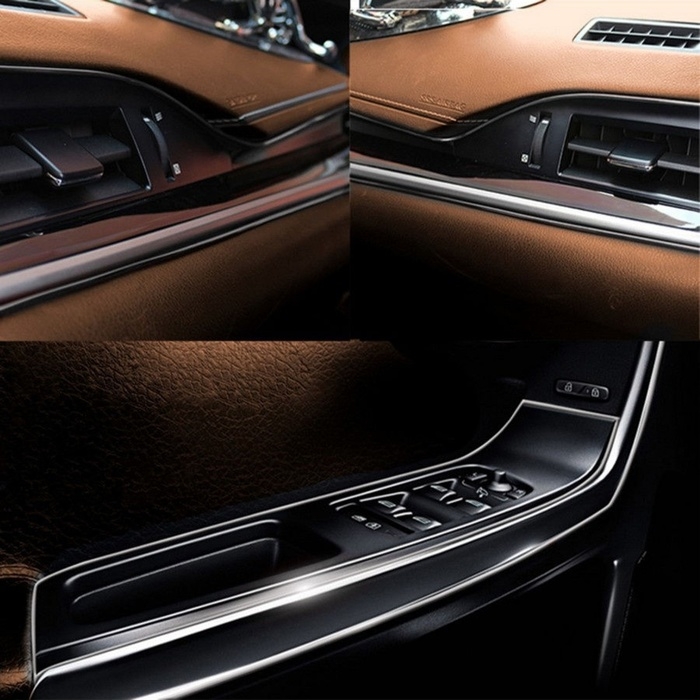 Молдинг TORSO гибкий внутрисалонный, хром, 5 м Молдинг TORSO гибкий внутрисалонный, хром, 5 м