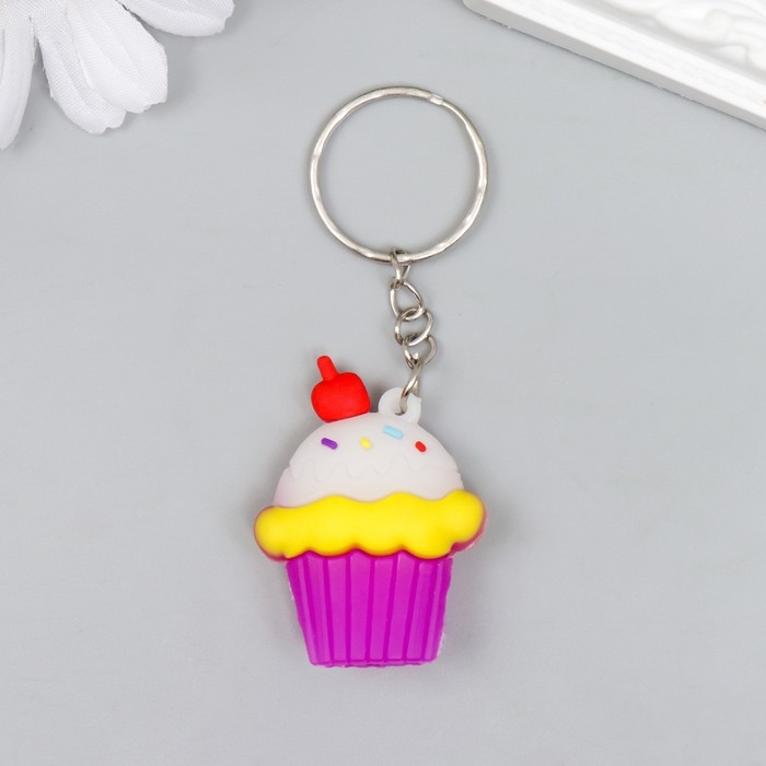 Брелок резина Брелок резина "Кексик с кремом" МИКС 3,5х3,3х1,4 см