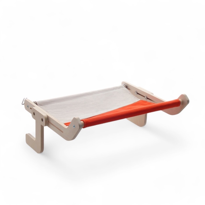 Гамак для кошки на кровать, 45*35*16 см, вес до 15 кг, бежевый/оранжевый Гамак для кошки на кровать, 45*35*16 см, вес до 15 кг, бежевый/оранжевый