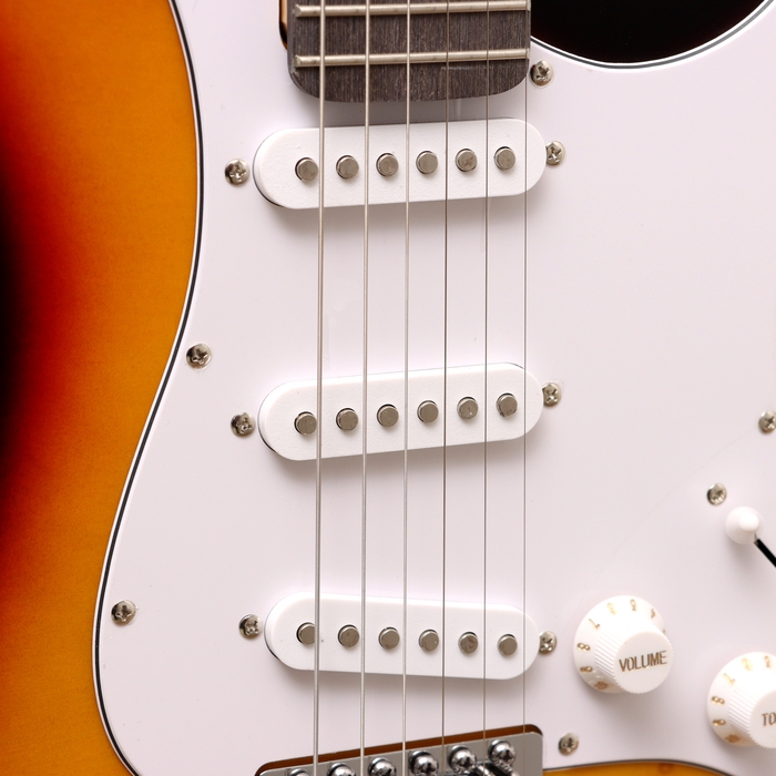 Электрогитара TERRIS TST-39 SB , стратокастер, SSS, 1V 2T, цвет санберст