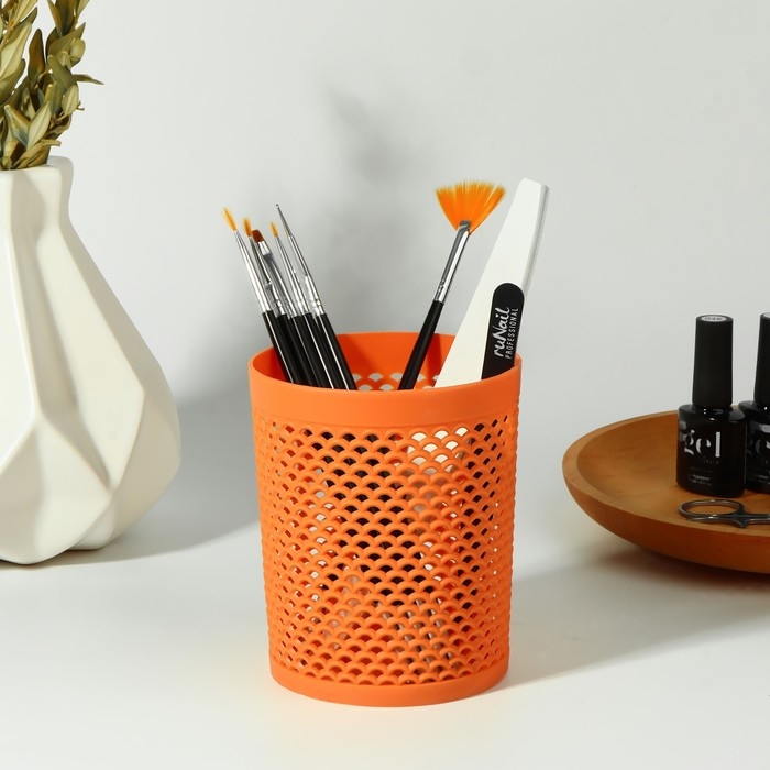 Подставка для хранения маникюрных/косметических принадлежностей «Рыбка», d = 9 × 11 см, цвет МИКС Подставка для хранения маникюрных/косметических принадлежностей «Рыбка», d = 9 × 11 см, цвет МИКС