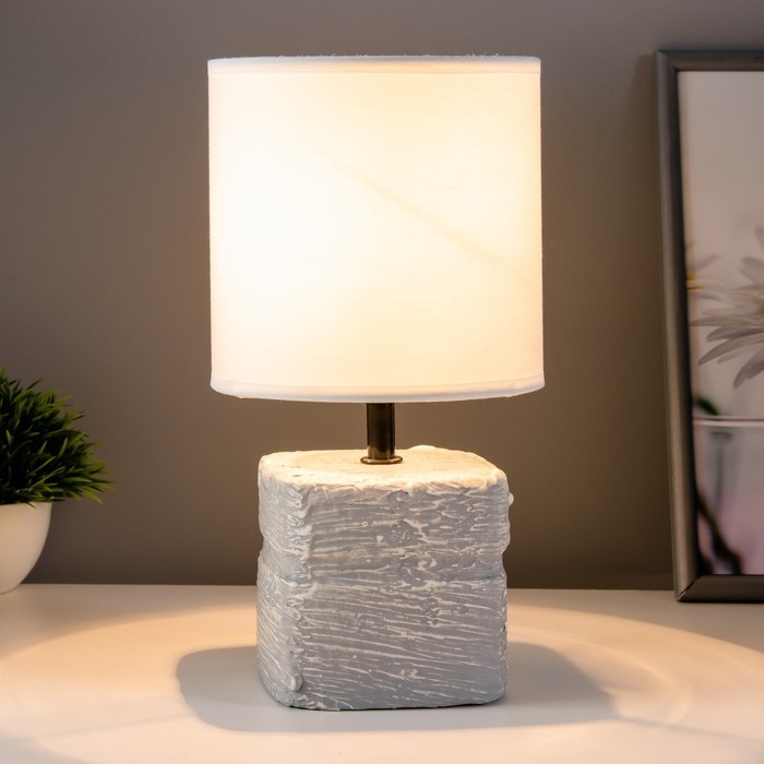 Настольная лампа Настольная лампа "Камила" Е14 40Вт серый 15х15х30см RISALUX