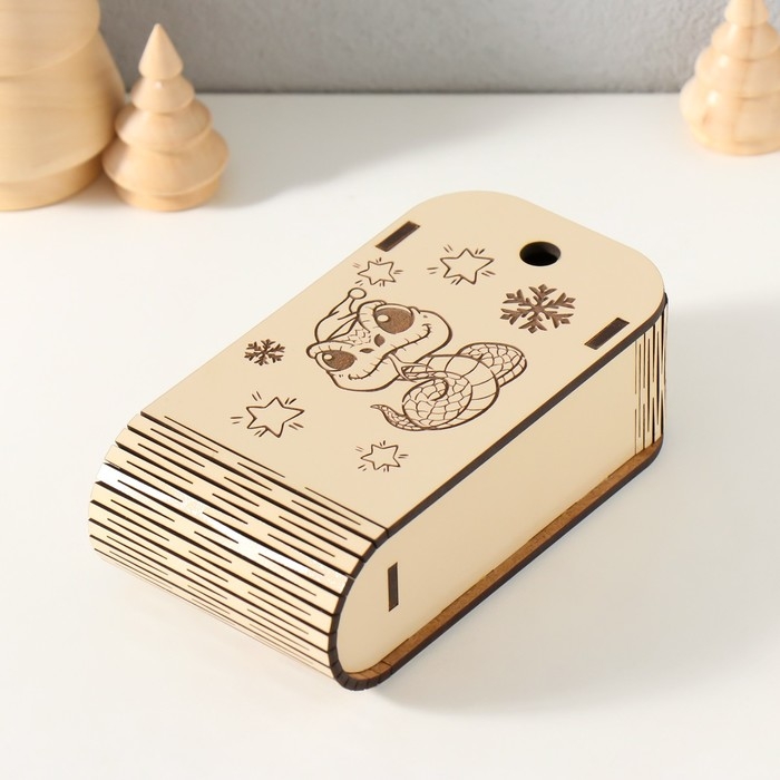 Новогодняя шкатулка  Новогодняя шкатулка "Змея. Звёздочки-снежинки" 13х7х4