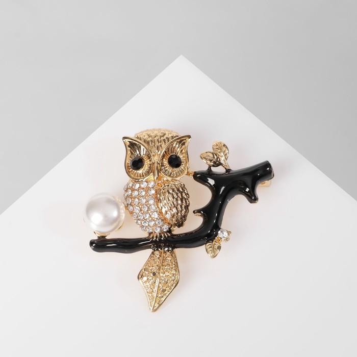 Брошь «Филин» на ветке, цвет чёрно-белый в жёлтом золоте Брошь «Филин» на ветке, цвет чёрно-белый в жёлтом золоте