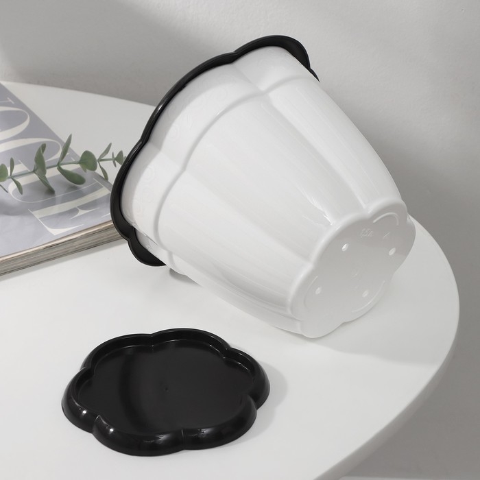 Горшок с поддоном «Восторг», 1,5 л, цвет белый Горшок с поддоном «Восторг», 1,5 л, цвет белый