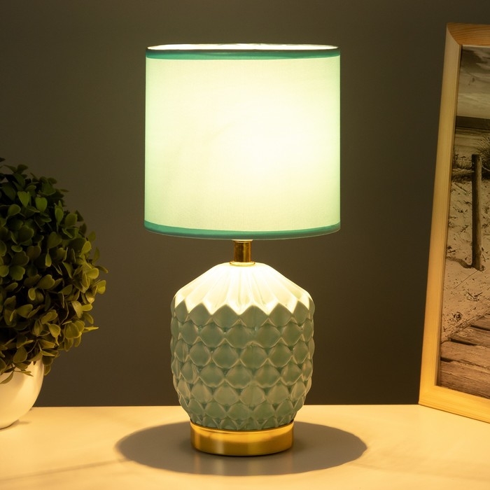 Лампа настольная Лампа настольная "Бернарда" 1х40Вт Е14 зеленый 15х15х30см