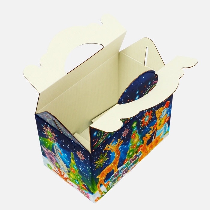 Новый год. Подарочная коробка  Новый год. Подарочная коробка "Неон.Инсталяция" новогодняя Чемоданчик средний 20 x 12 x 19 см.