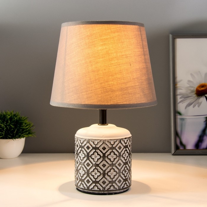 Настольная лампа Настольная лампа "Ория" Е14 40Вт серый 20х20х30см RISALUX