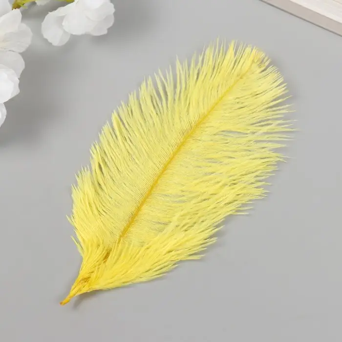 Перо декоративное страуса "Лимон" h=15-20 см