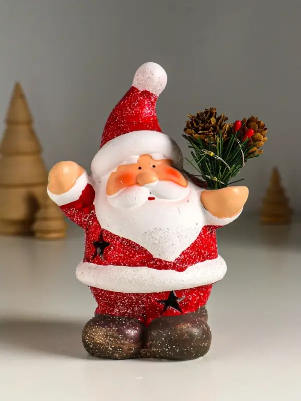 Сувенир керамика свет "Дед Мороз в красной шубке с еловой веточкой" 10х7,5х14,5 см
