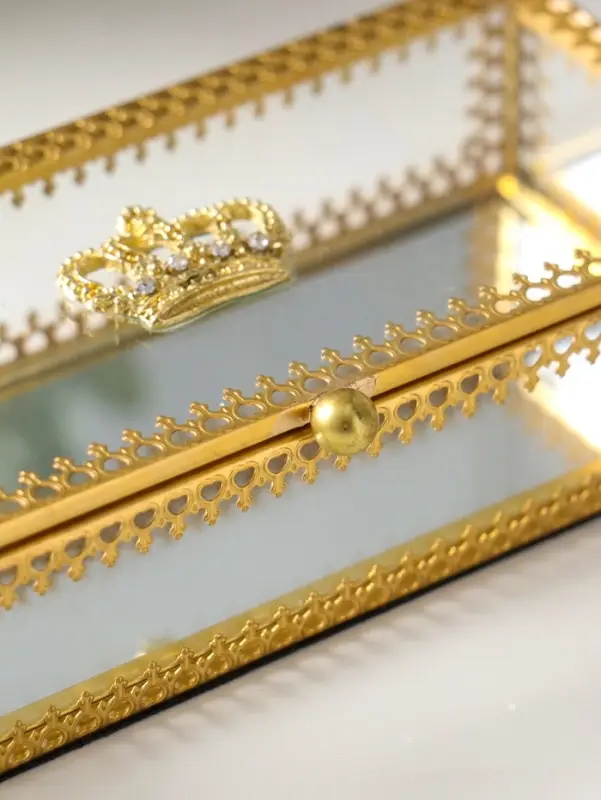 Шкатулка стекло с металлическим каркасом "Корона" золото 14,2х6,8х3,5 см