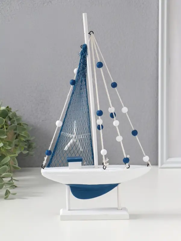 Сувенир дерево "Парусник с морской звездой на парусе" бело-синий 17,5х4х31 см