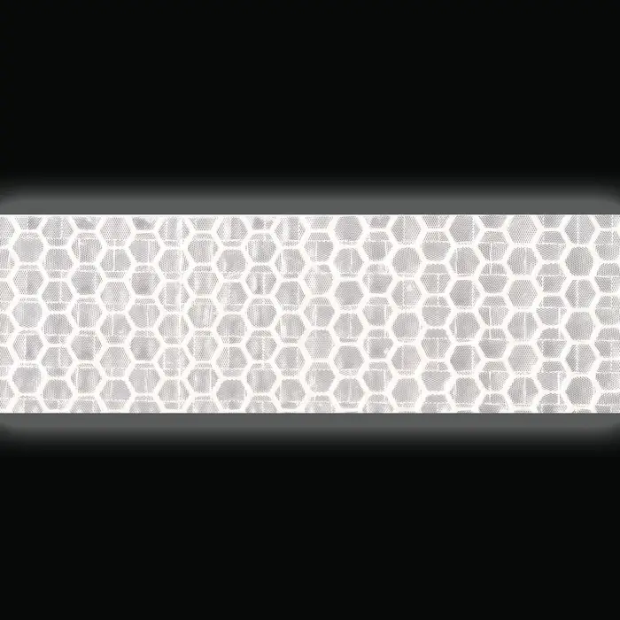 Светоотражающая лента-наклейка, 2,5 см, 1 ± 0,1 м, цвет белый Светоотражающая лента-наклейка, 2,5 см, 1 ± 0,1 м, цвет белый